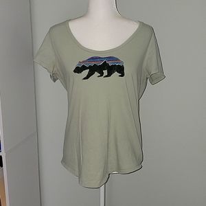 Patagonia women's slim fit t size large